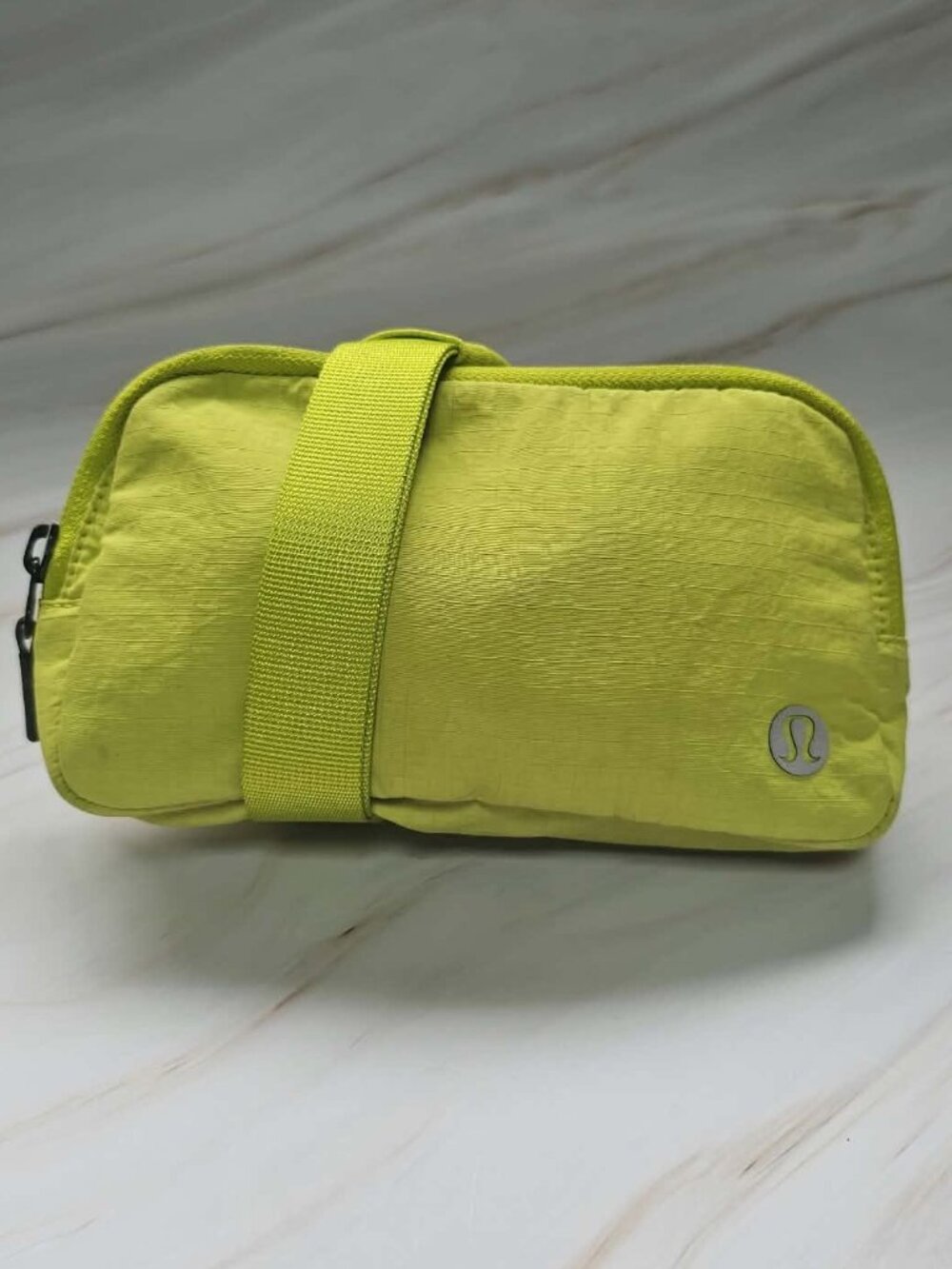 Lululemon Everywhere Lichen Lime Ripstop Mini Belt Bag